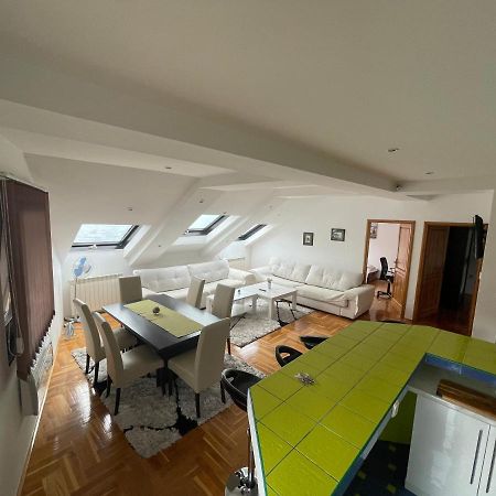 Casa Gialla Free Parking サラエヴォ エクステリア 写真