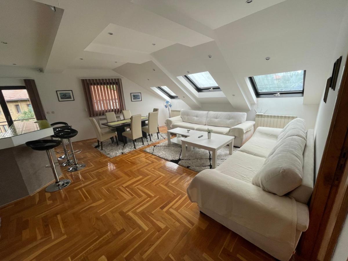 Casa Gialla Free Parking サラエヴォ エクステリア 写真
