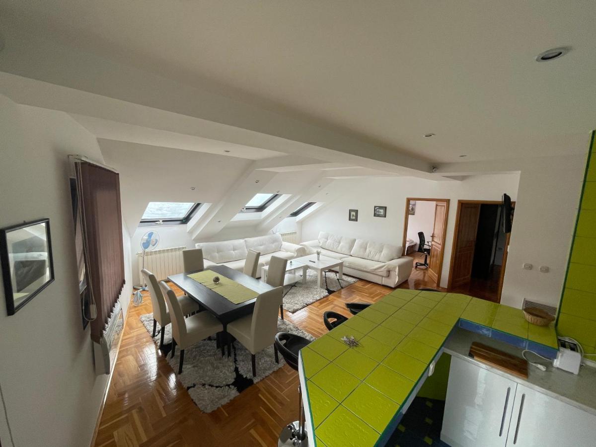 Casa Gialla Free Parking サラエヴォ エクステリア 写真